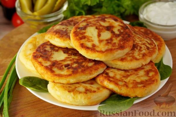 Картофельные котлеты с творогом, сыром и зеленью