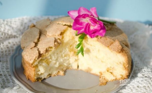 Простой рецепт шарлотки с яблоками