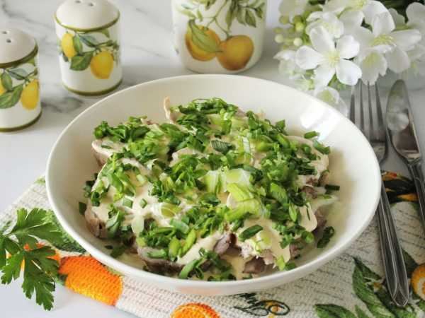Мясо в чесночном соусе
