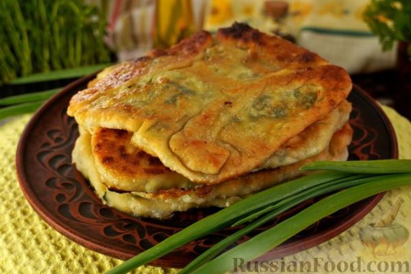 Плацинды с творогом и зеленью