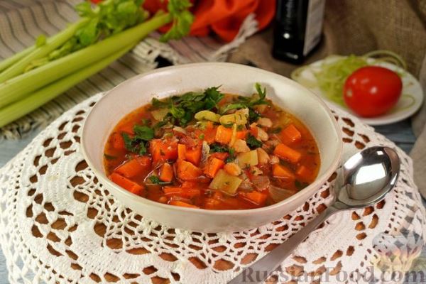 Фасолада (томатный суп с фасолью)