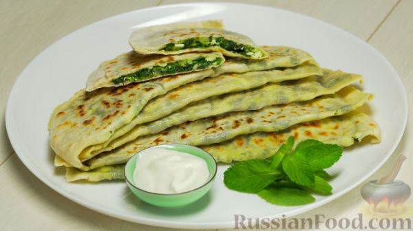Кутабы с зеленью и сыром