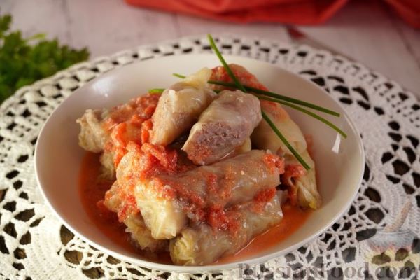 Голубцы с томатно-сметанным соусом