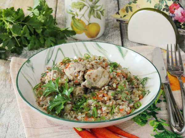 Гречка с мясом в банке в духовке