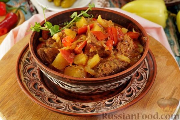 Гуляш с капустой по-коложварски
