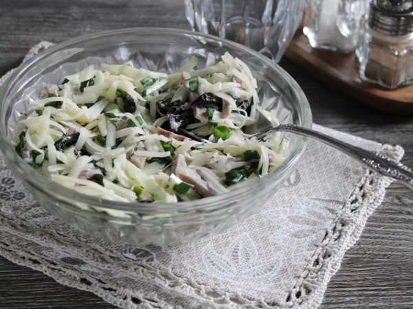 Салат с говяжьим языком и черносливом