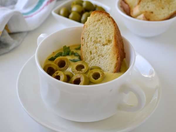 Постный гороховый суп-пюре с оливками